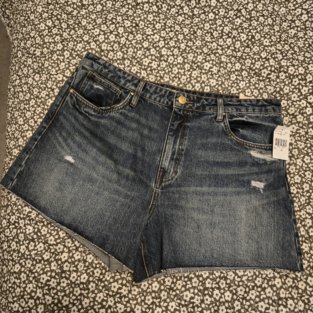 Kut from the Kloth Taylor Blue Jeans shorts size 16 NWT